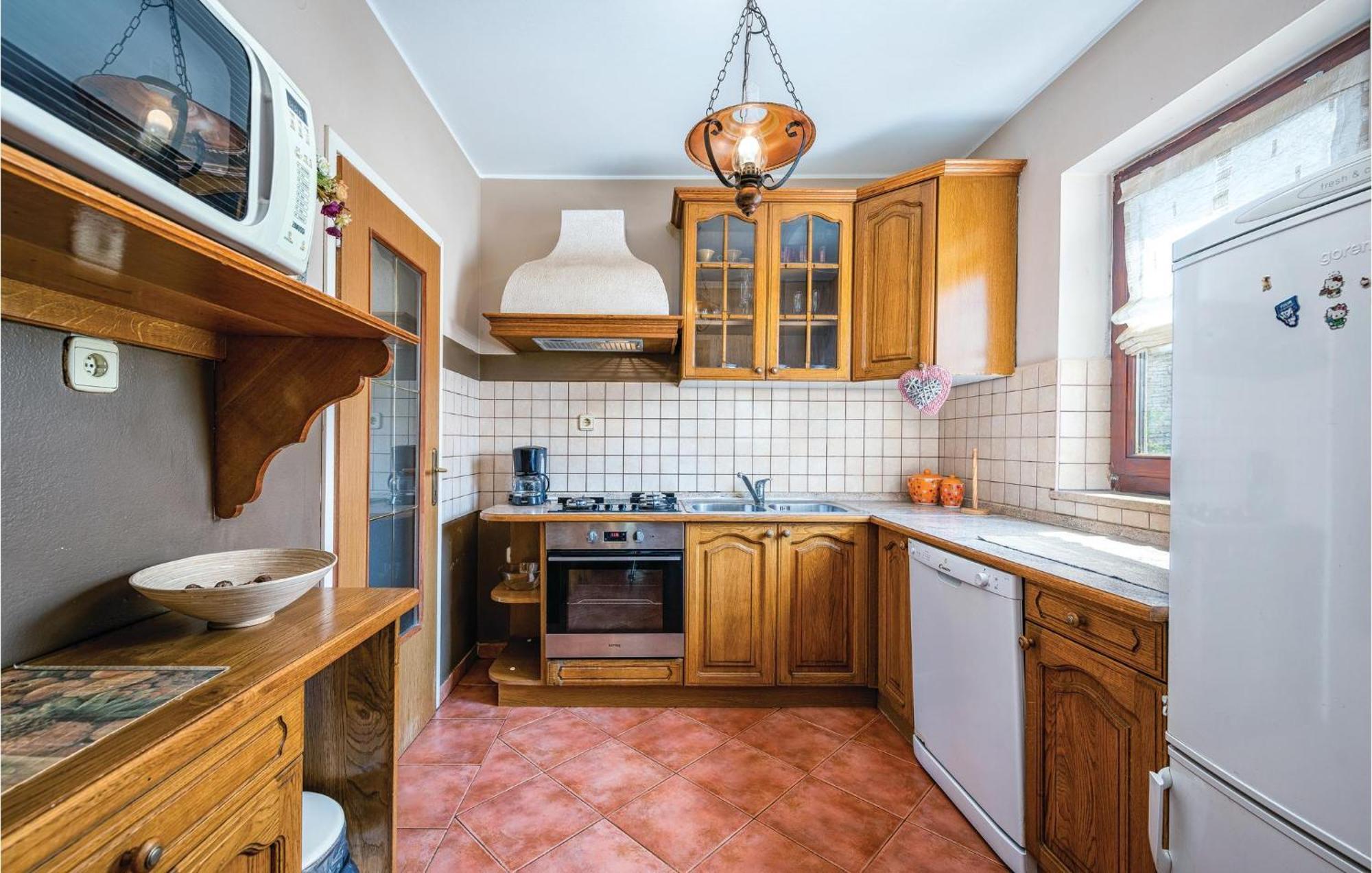 Stunning Apartment In Rovinj With Kitchen Exterior foto